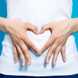 Aid digestion naturally with ginger and ACV for a healthy, comfortable gut daily.